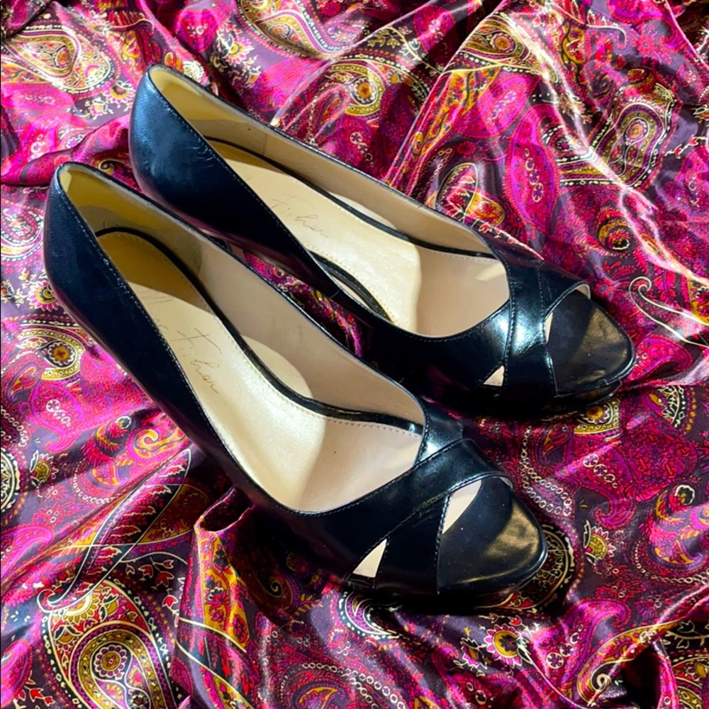 Marc Fisher size 8 heels